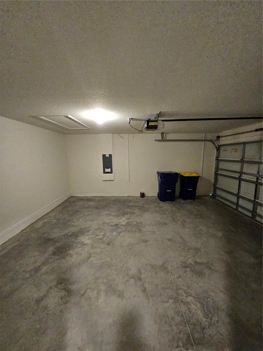 TWO RIVERS - Residential Lease