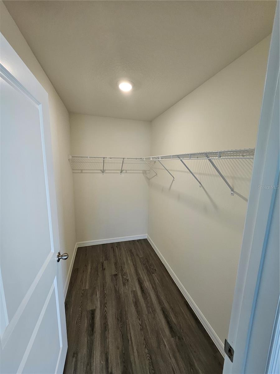 TWO RIVERS - Residential Lease