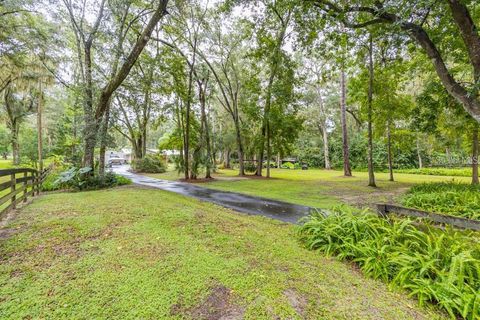 Tiny photo for 3341 SE 45th Street, Ocala, FL 34480 (MLS # OM715001)