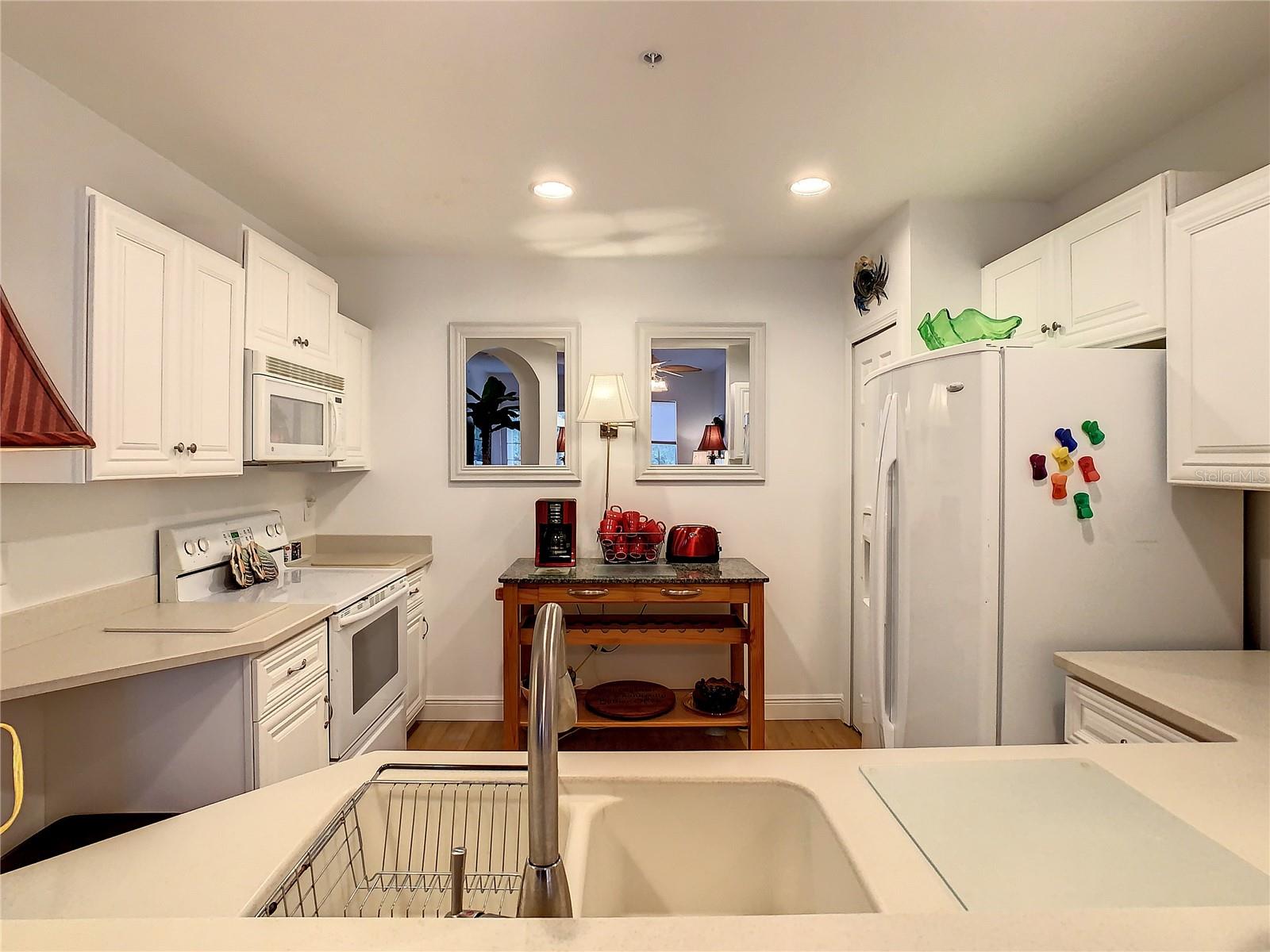 SPRING PARK TERRACES CONDO PH 12 - Residential Lease