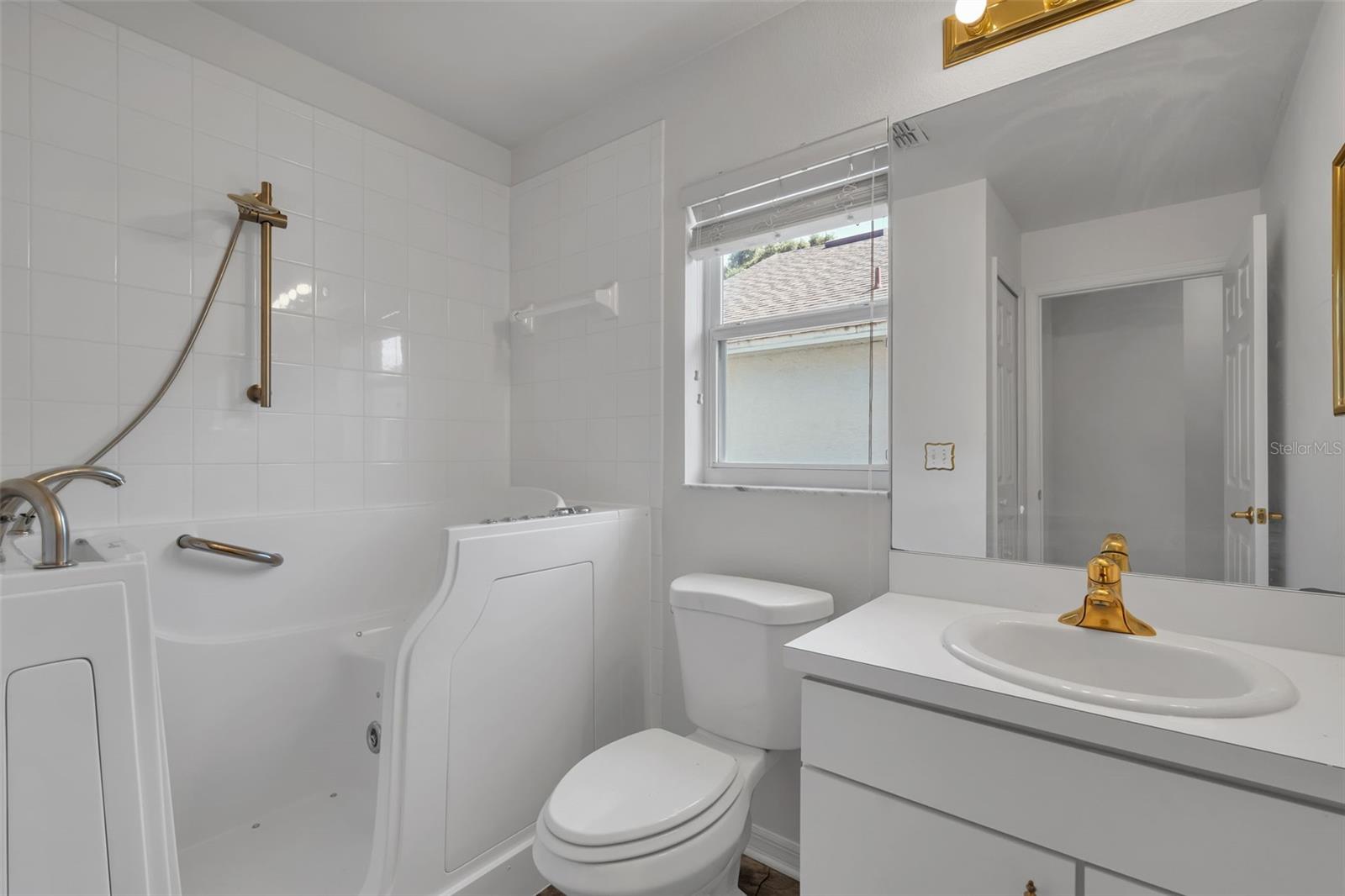 MANCHESTER AT KINGS RIDGE PH I - Residential