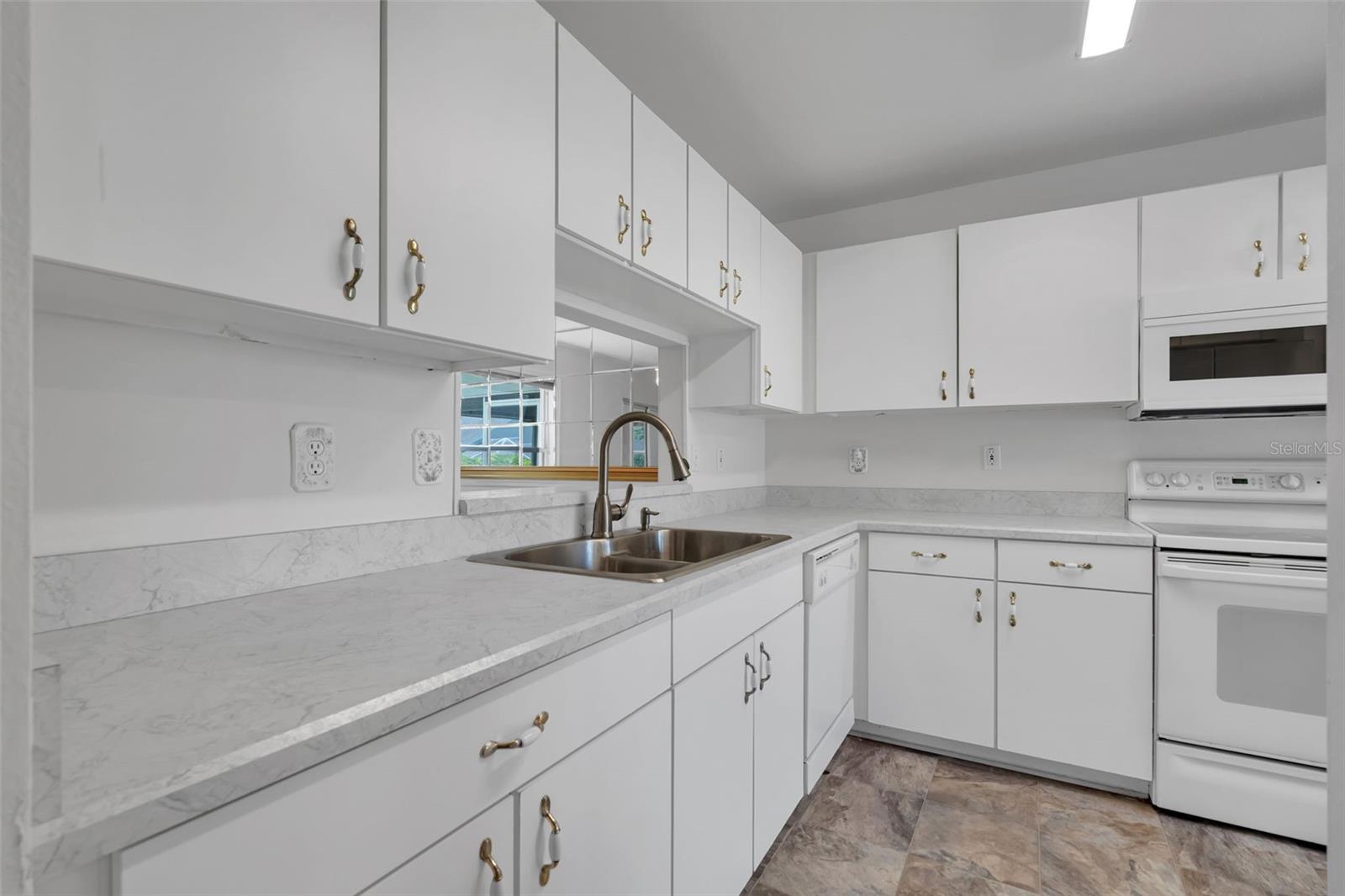 MANCHESTER AT KINGS RIDGE PH I - Residential