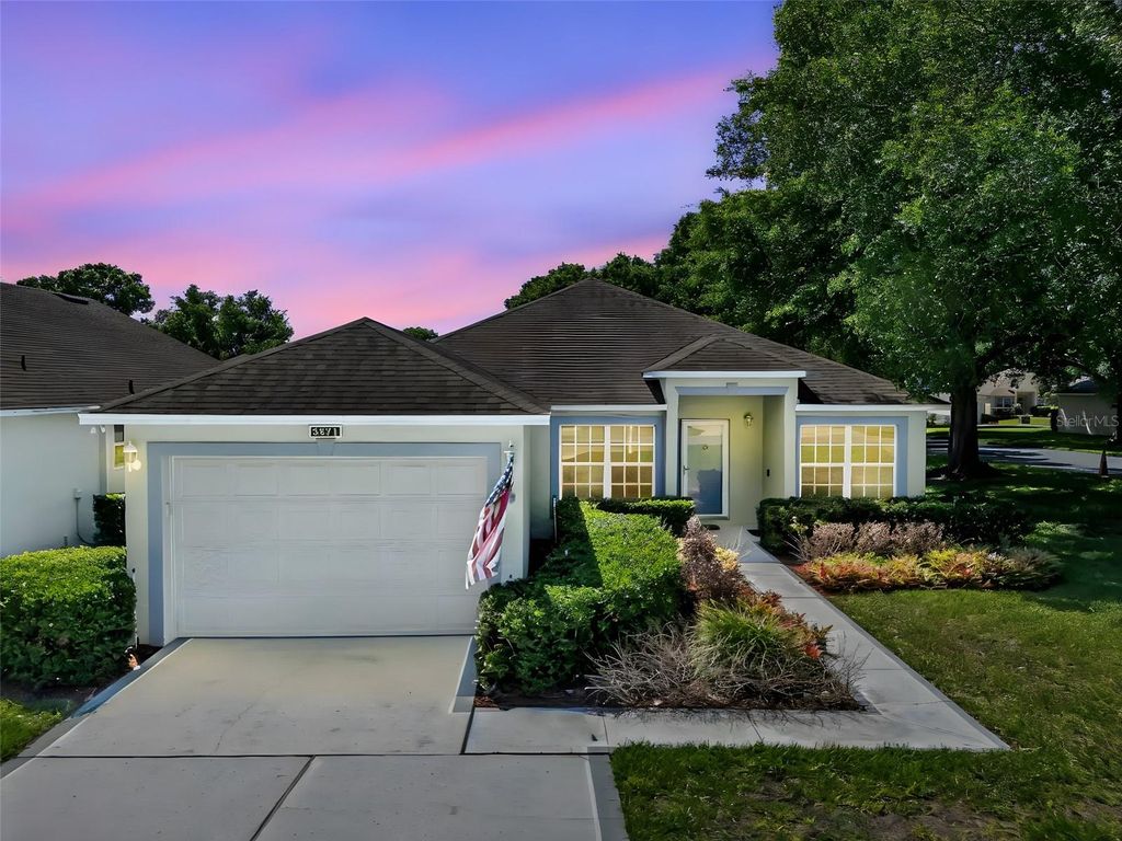 Photo of 3871 Eversholt Street, Clermont, FL 34711 (MLS # G5110983)