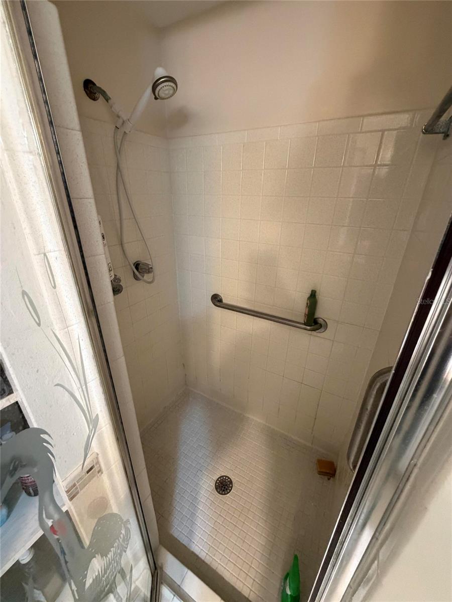 CIRCLE WOODS OF VENICE 2 - Residential