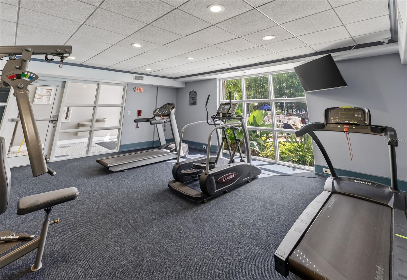 BLUE HERON BEACH RESIDENCE TOWER I - Residential