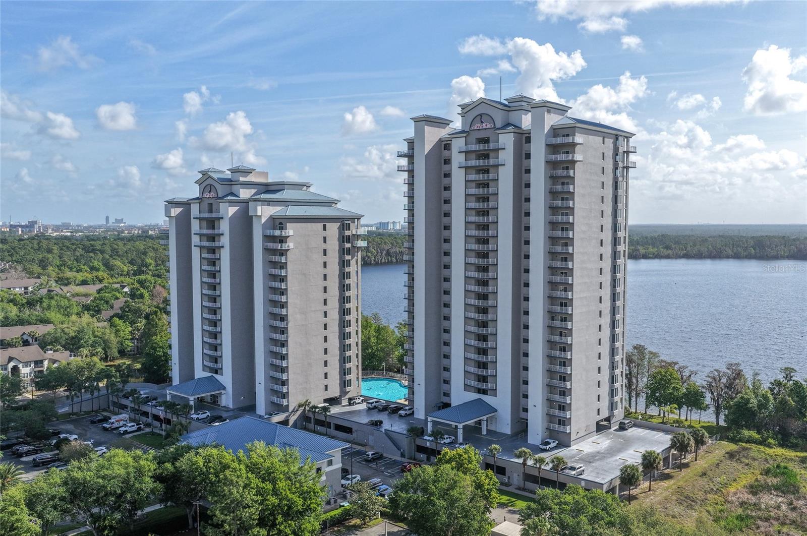 BLUE HERON BEACH RESIDENCE TOWER I - Residential