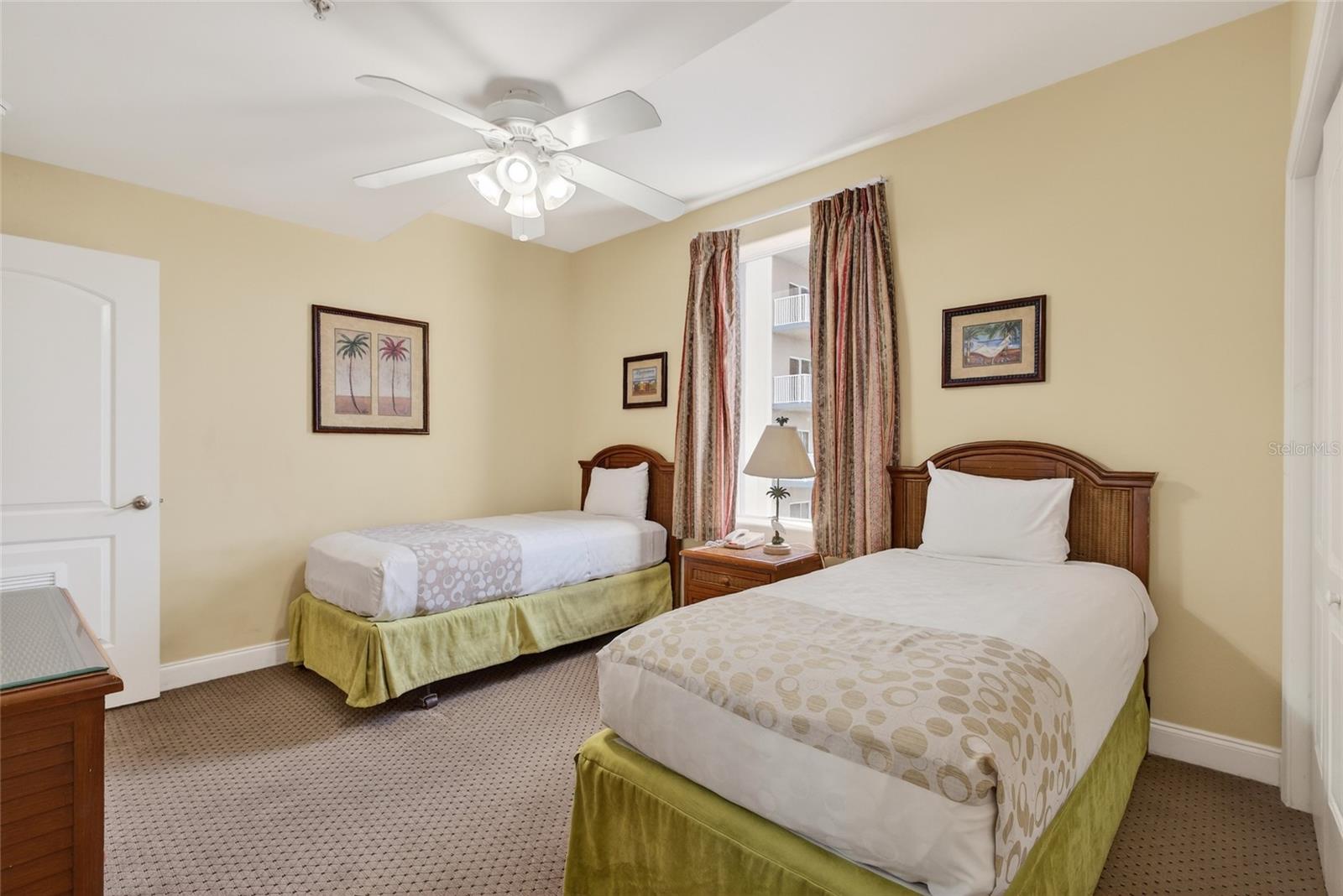 BLUE HERON BEACH RESIDENCE TOWER I - Residential