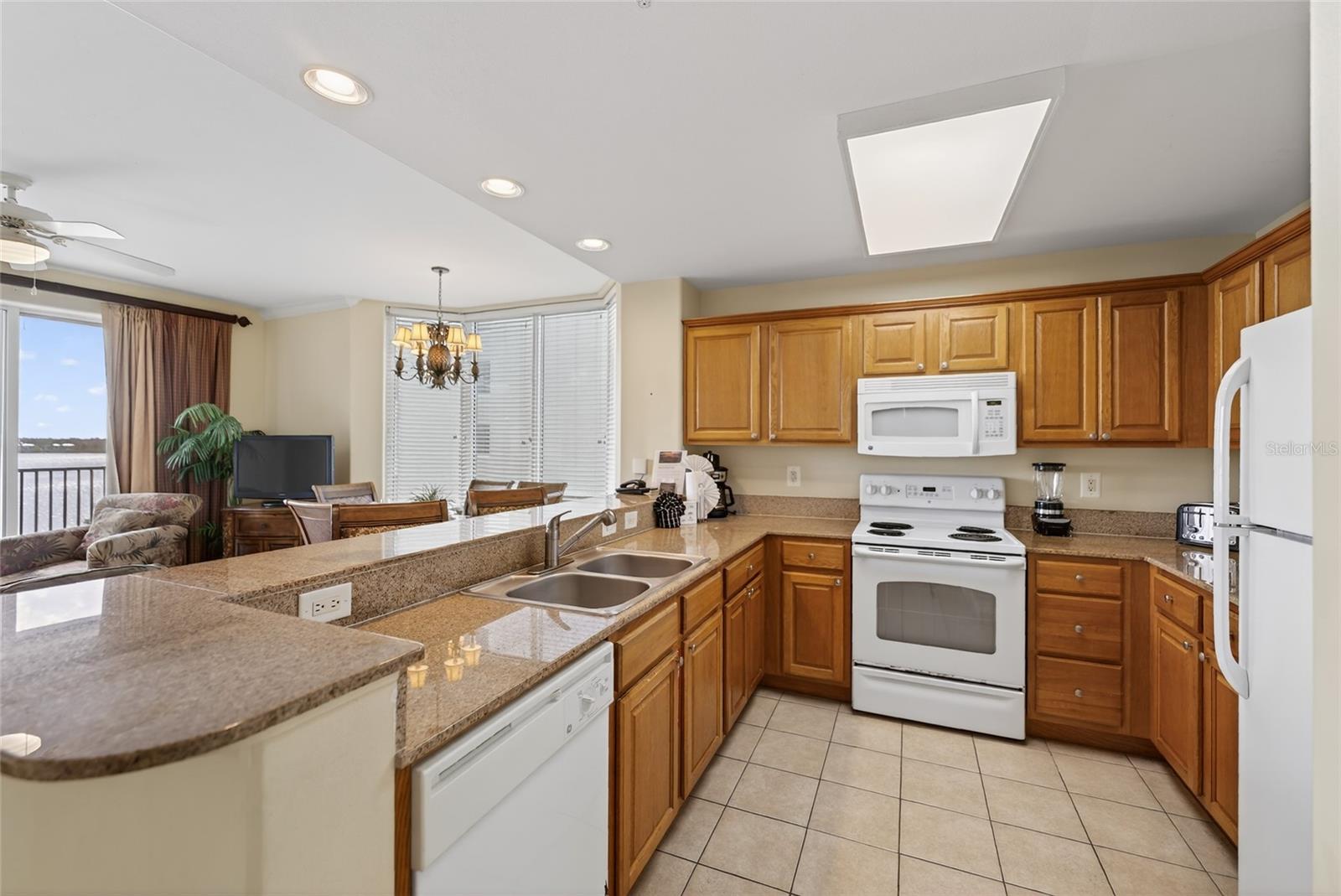 BLUE HERON BEACH RESIDENCE TOWER I - Residential