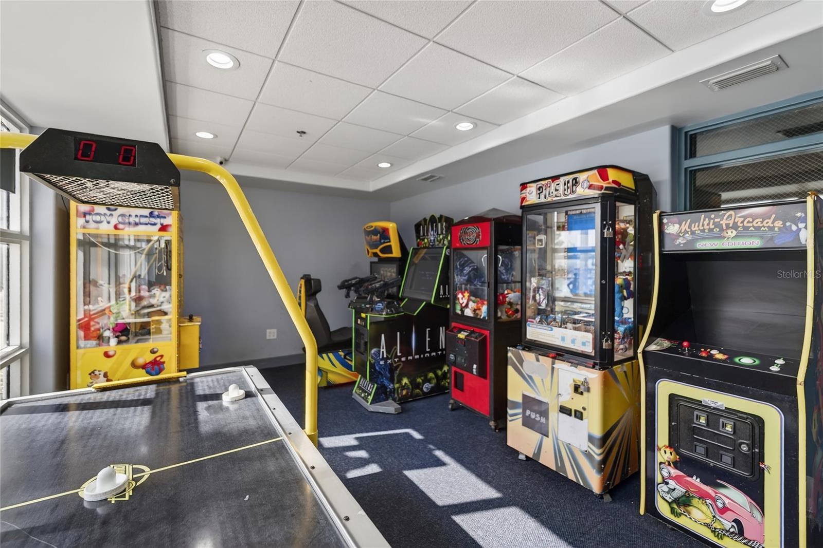 BLUE HERON BEACH RESIDENCE TOWER I - Residential