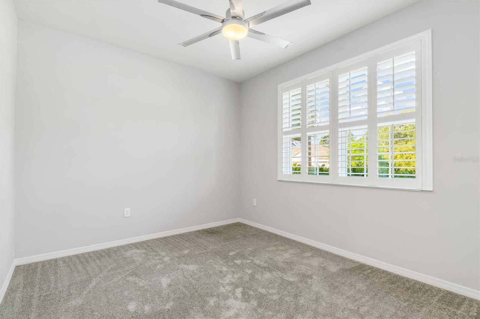 OAK HARBOUR - Residential