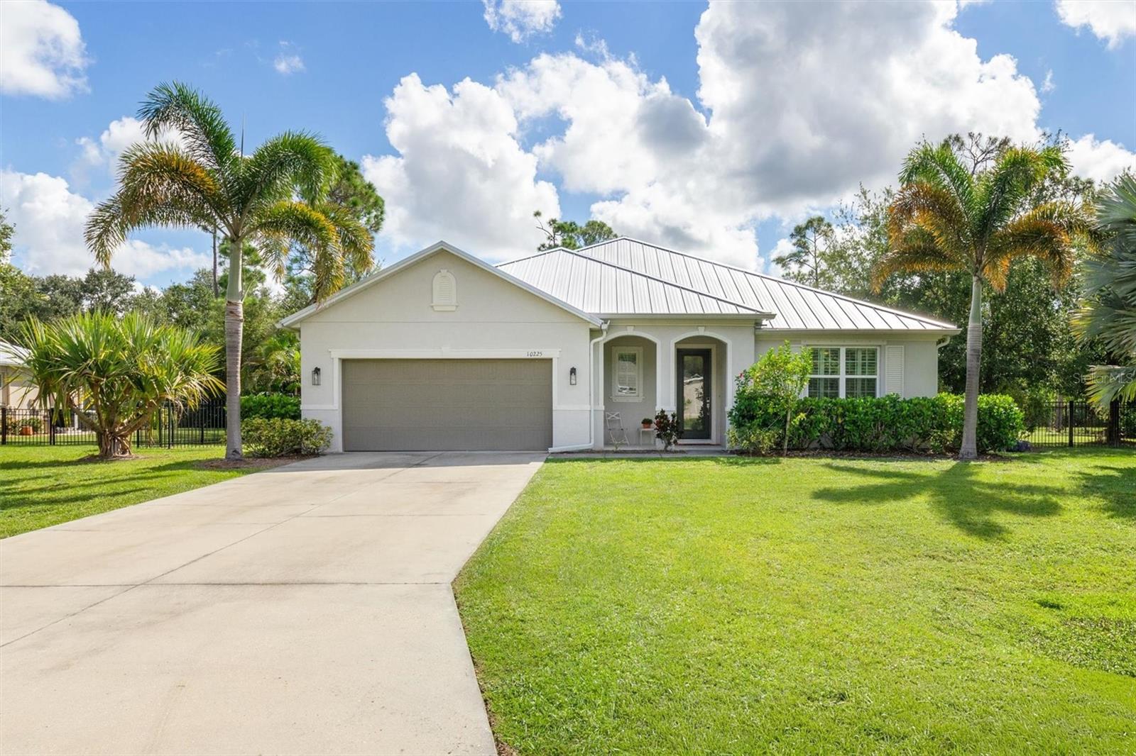 OAK HARBOUR - Residential