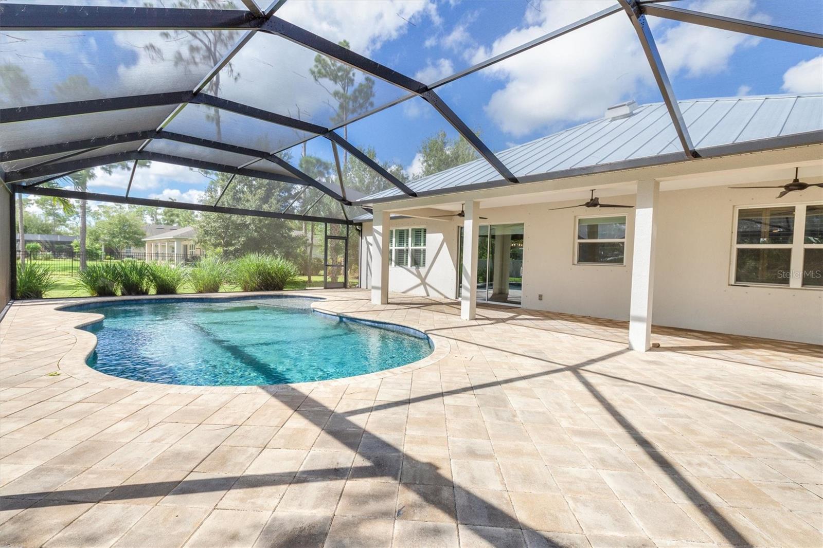 OAK HARBOUR - Residential