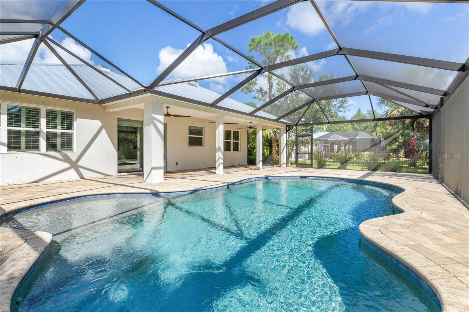 OAK HARBOUR - Residential