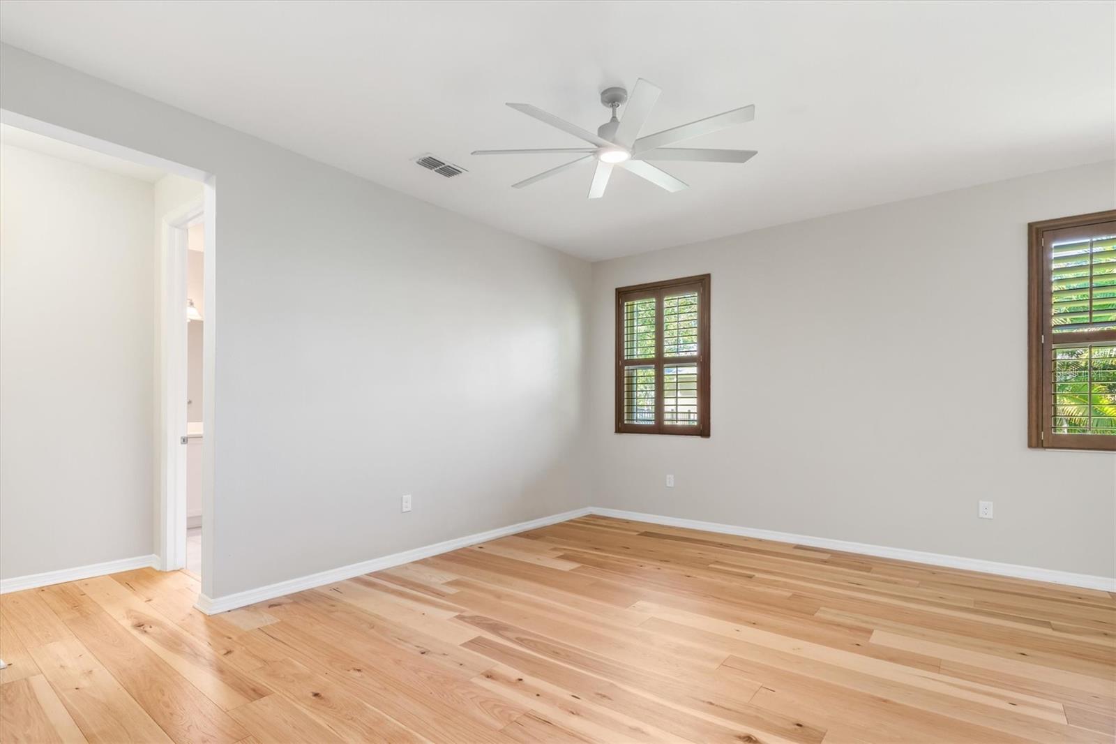OAK HARBOUR - Residential