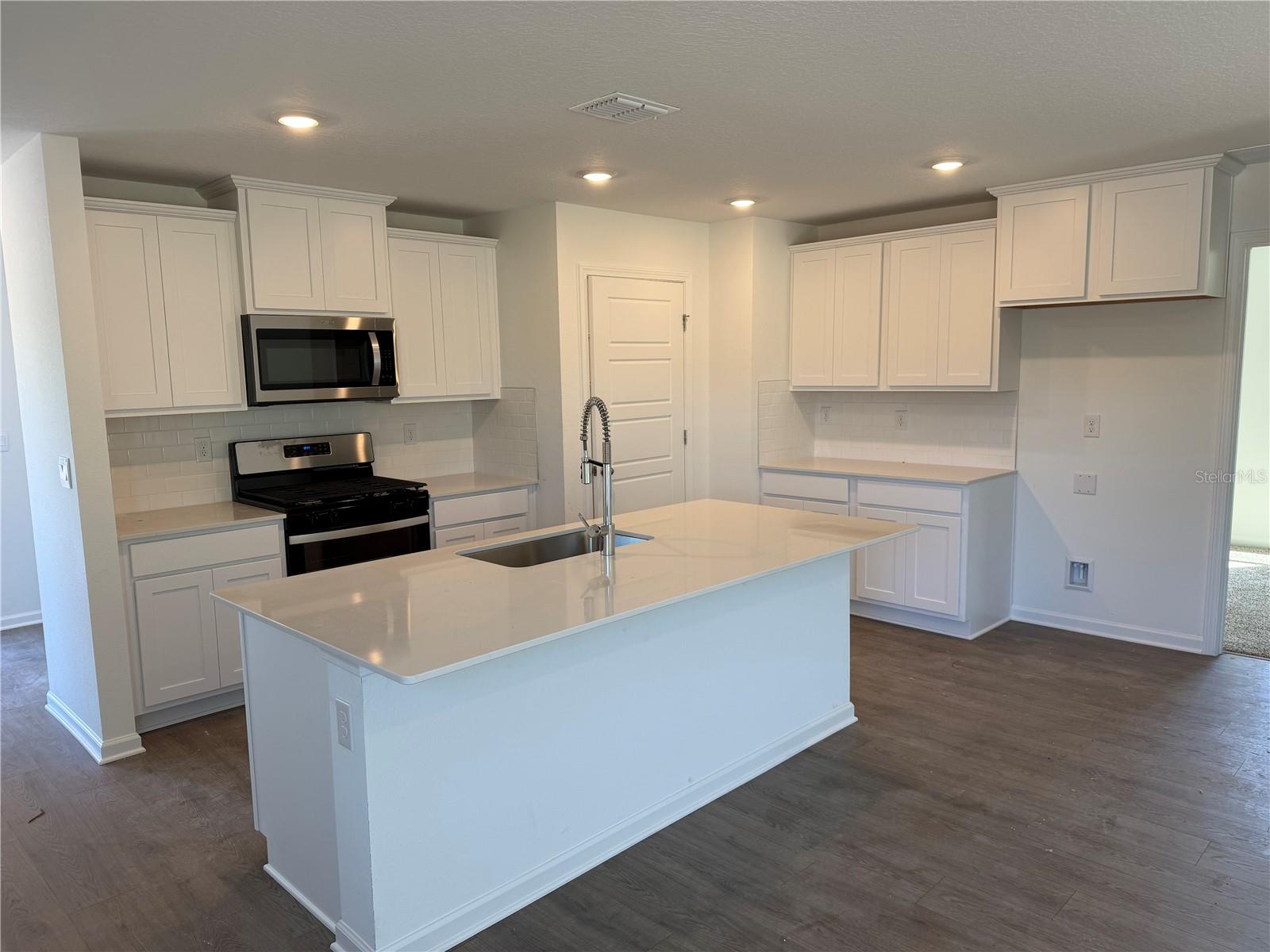 GRAND RESERVE AND GOLF CLUB - Residential