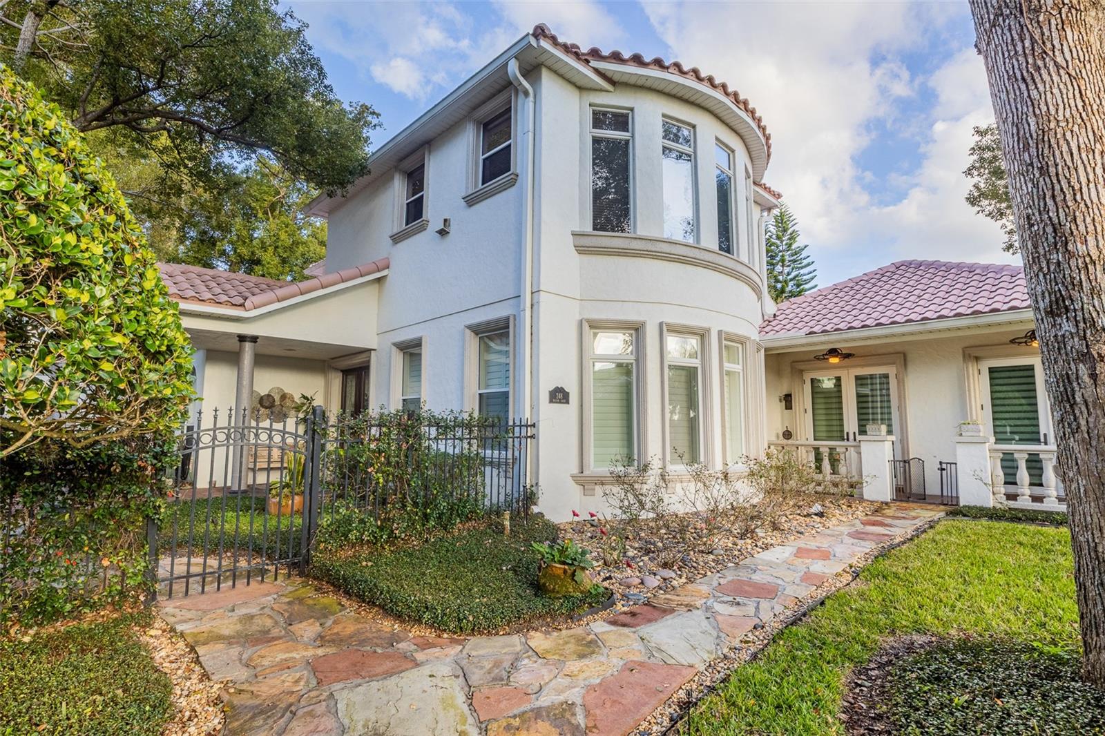 SPRING LAKE POINTE - Residential