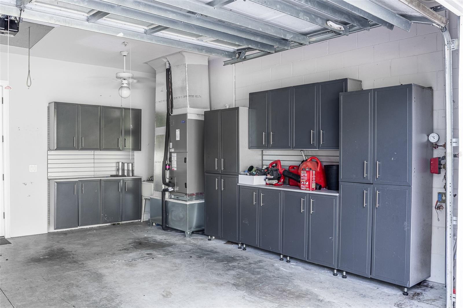 SPRING LAKE POINTE - Residential