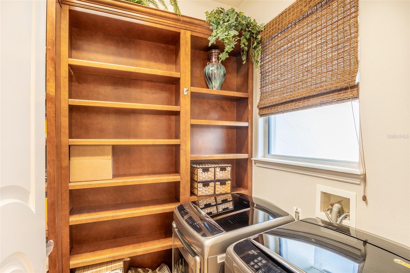 SPRING LAKE POINTE - Residential