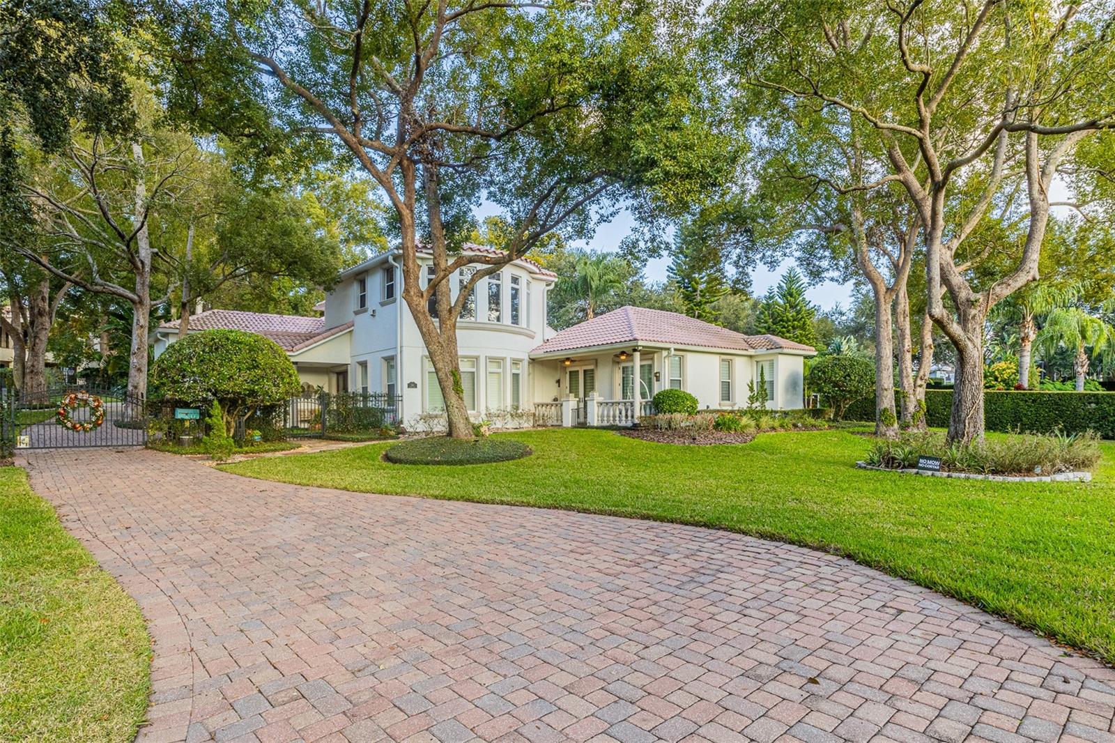 SPRING LAKE POINTE - Residential