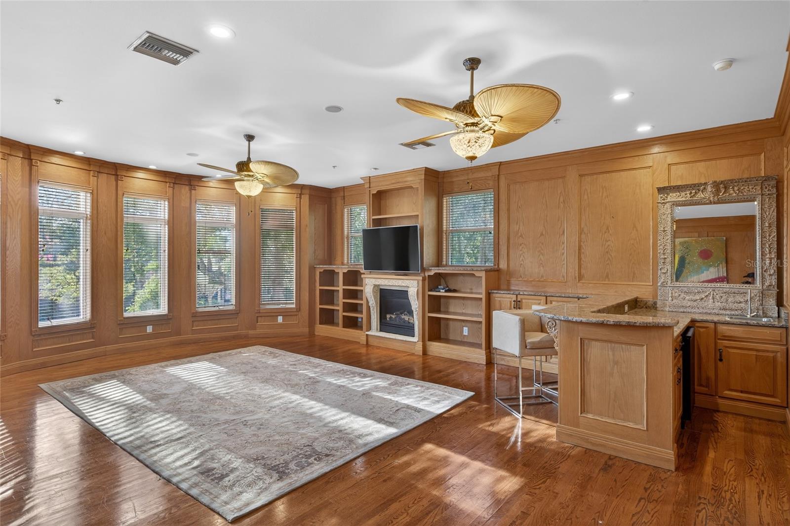 SPRING LAKE POINTE - Residential