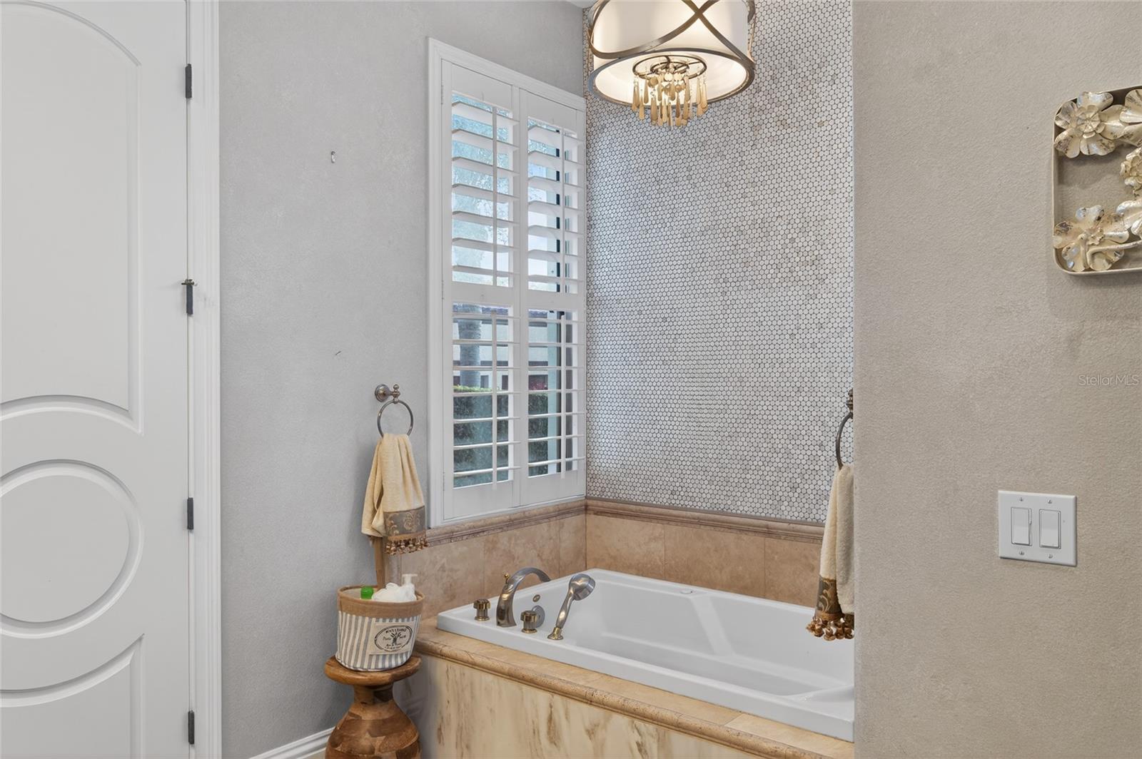 SPRING LAKE POINTE - Residential