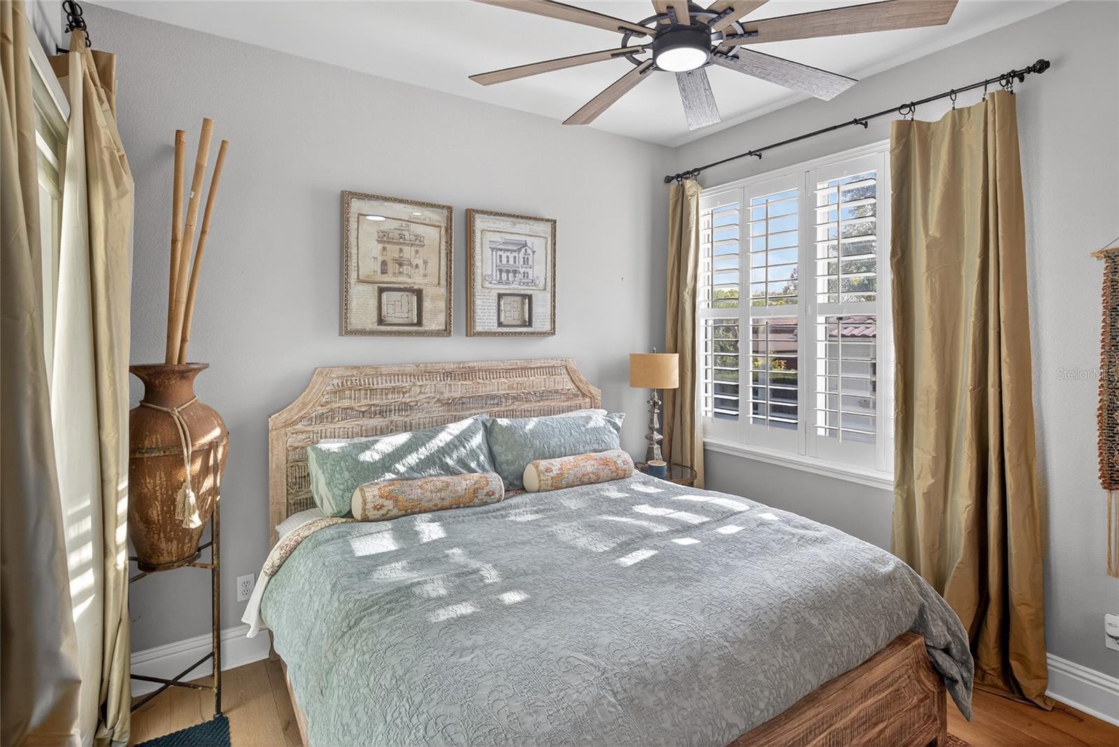 SPRING LAKE POINTE - Residential