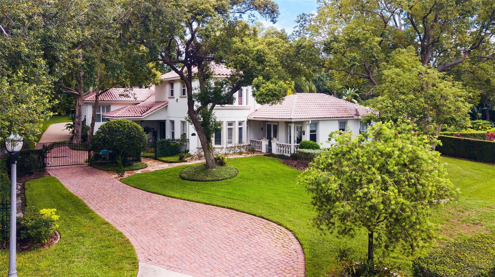 SPRING LAKE POINTE - Residential