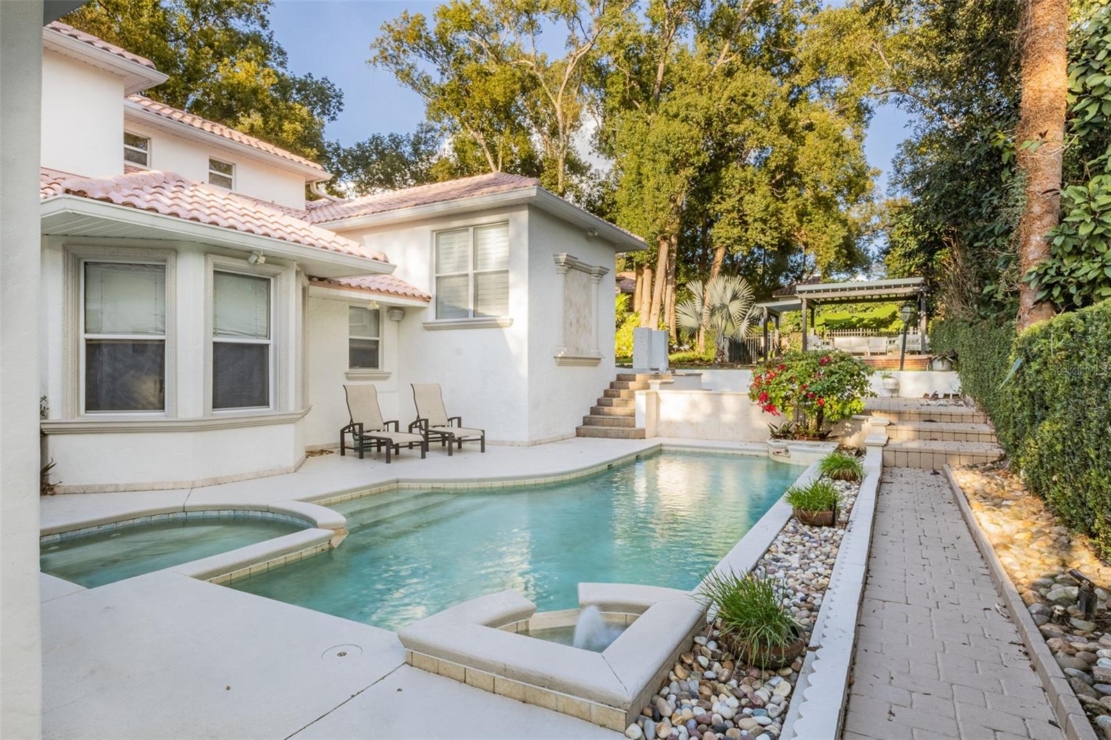 SPRING LAKE POINTE - Residential