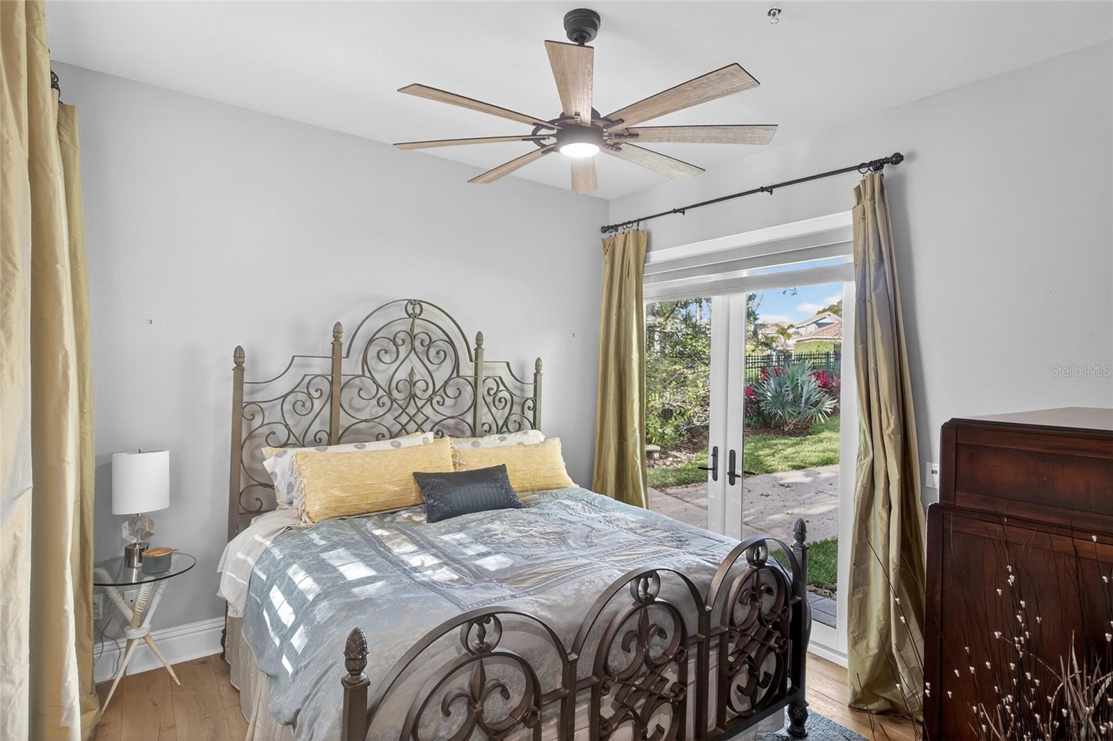 SPRING LAKE POINTE - Residential