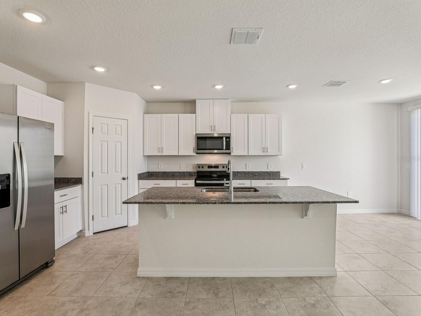 1380 OAK VALLEY DRIVE