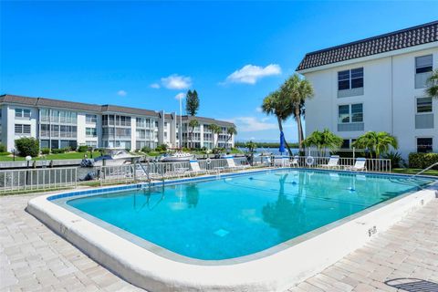 A home in LONGBOAT KEY