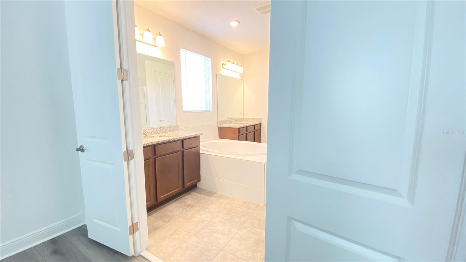SILVERLEAF RESERVE/HAMLIN PH 2 - Residential Lease