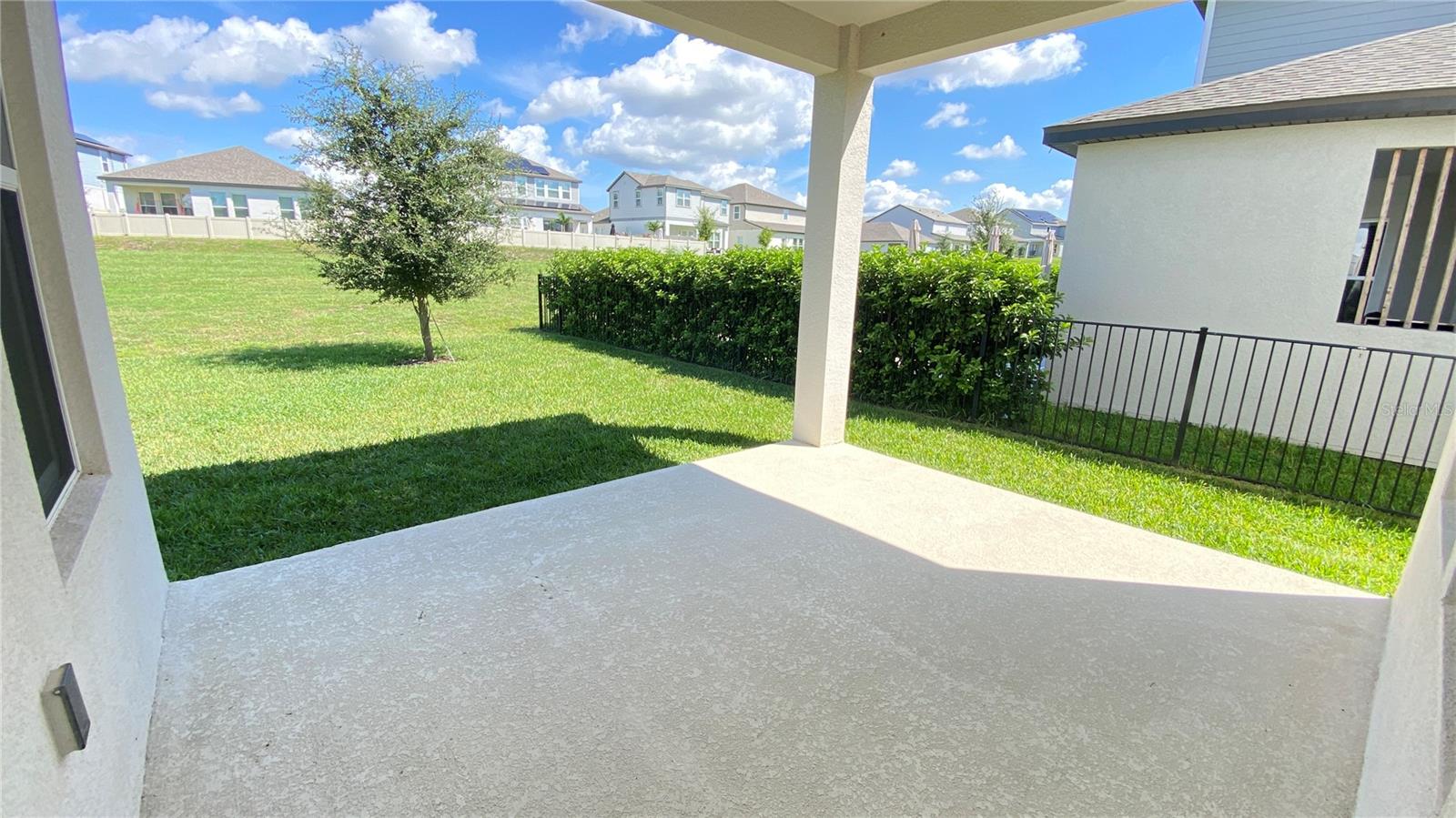 SILVERLEAF RESERVE/HAMLIN PH 2 - Residential Lease