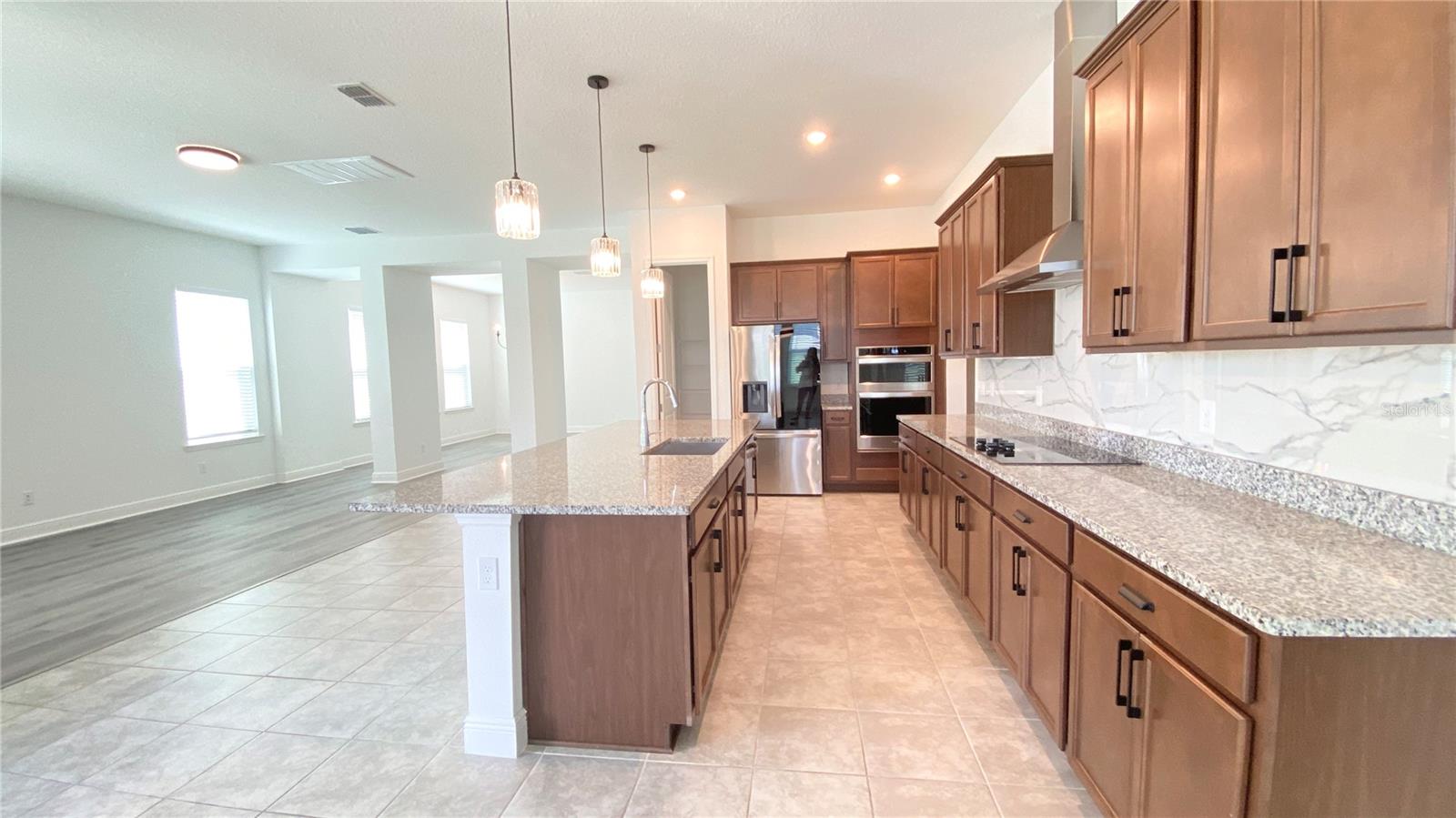 SILVERLEAF RESERVE/HAMLIN PH 2 - Residential Lease