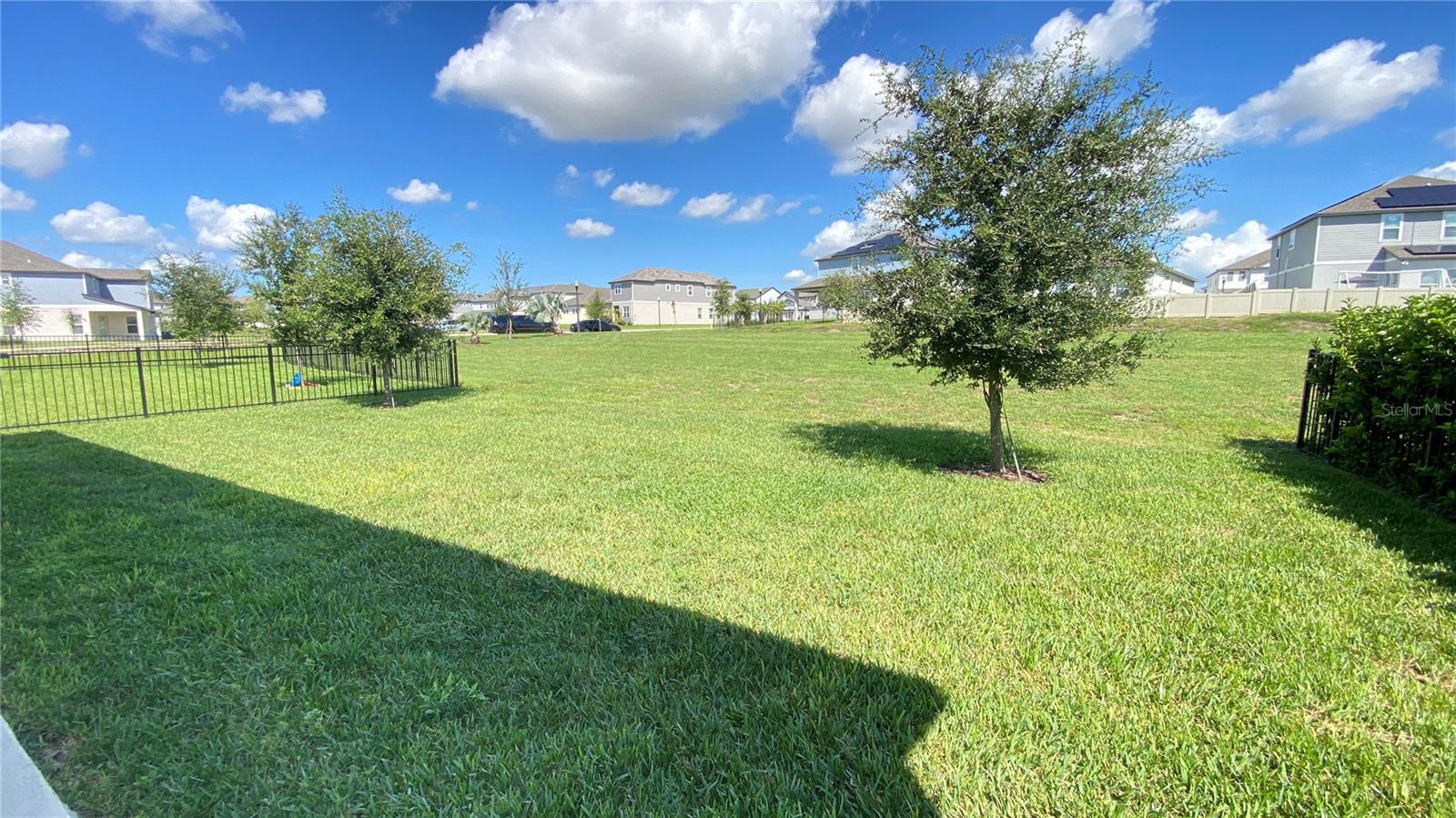 SILVERLEAF RESERVE/HAMLIN PH 2 - Residential Lease