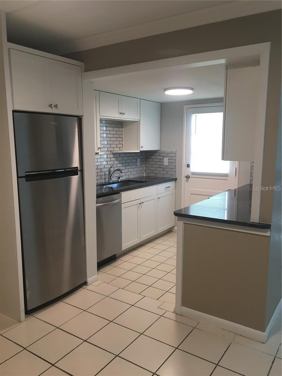 2 N FERNWOOD AVENUE 7
