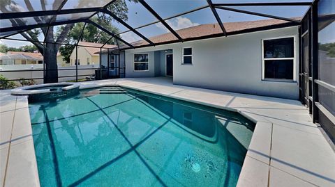 A home in WINTER HAVEN