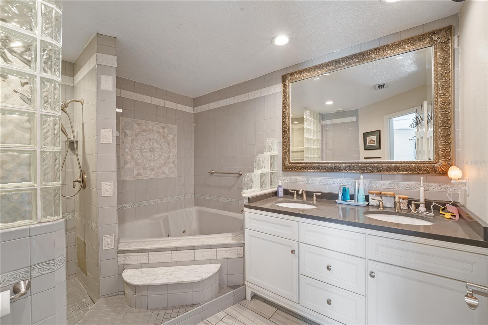 HEATHER OAKS UNIT 2 - Residential