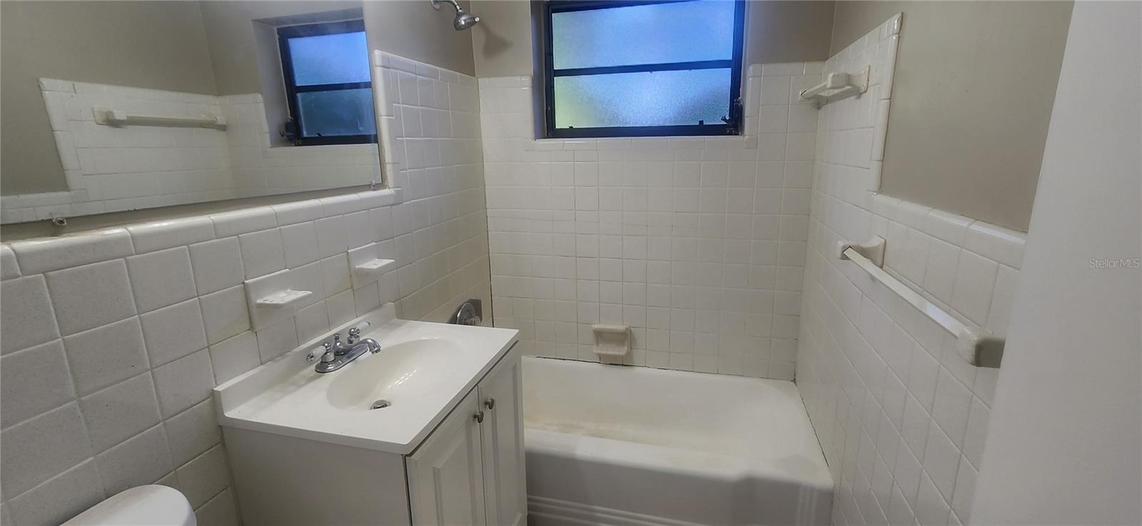 FLORESTA ESTATES 3RD SEC 47-36 B - Residential