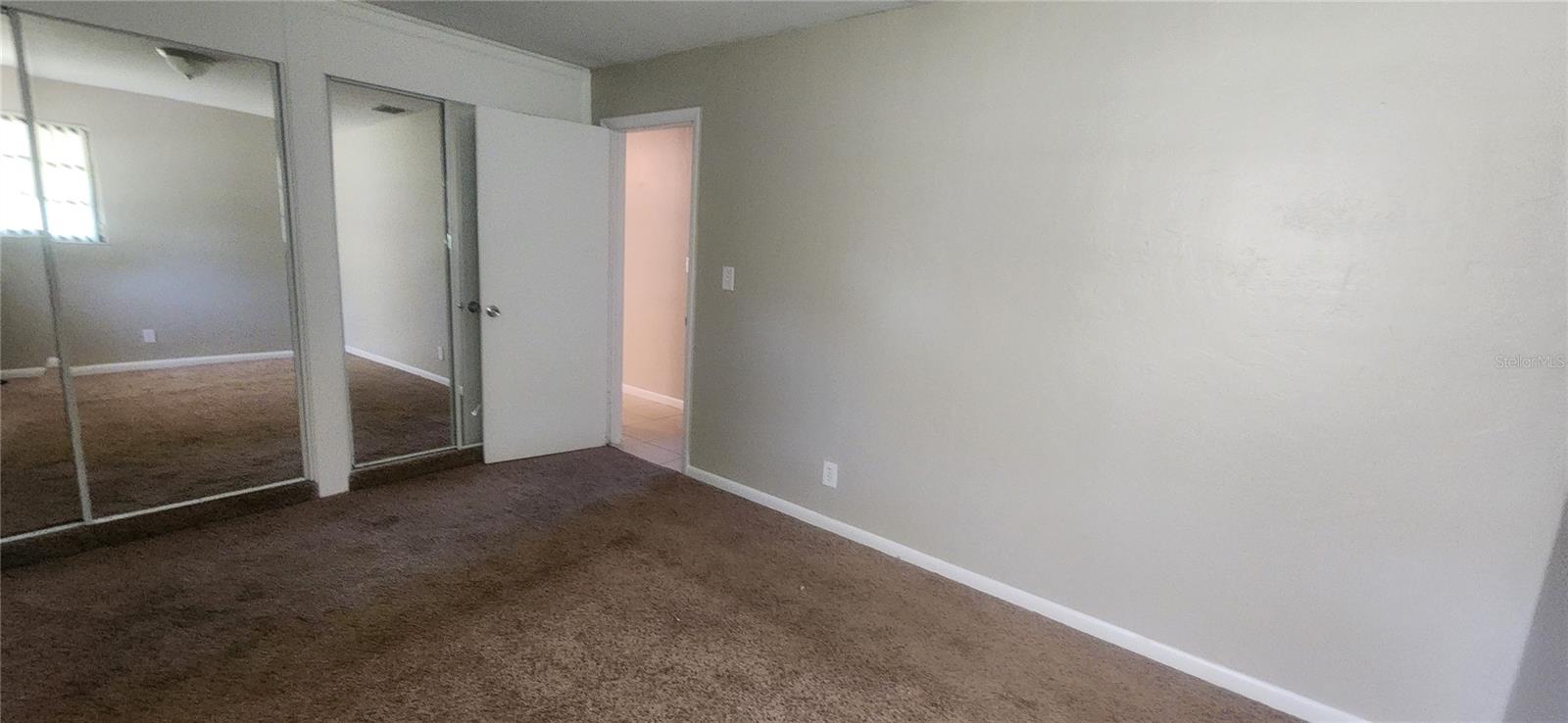 FLORESTA ESTATES 3RD SEC 47-36 B - Residential