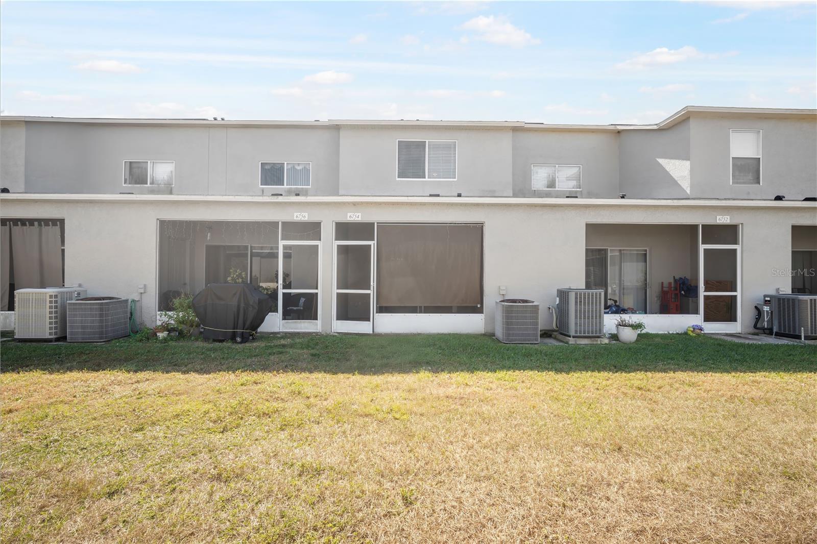 KINGS LAKE TOWNHOMES - Residential Lease