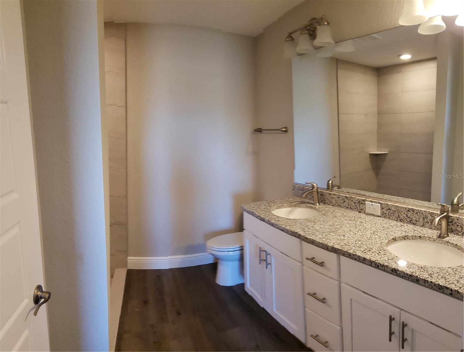 SILVER SPGS SHORES UN 12 - Residential Lease