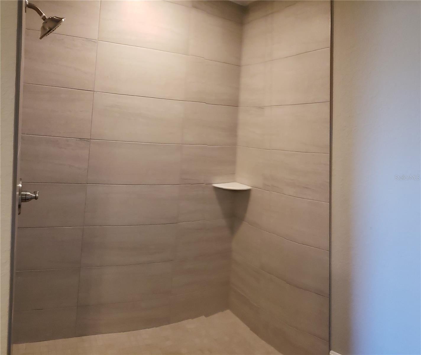 SILVER SPGS SHORES UN 12 - Residential Lease