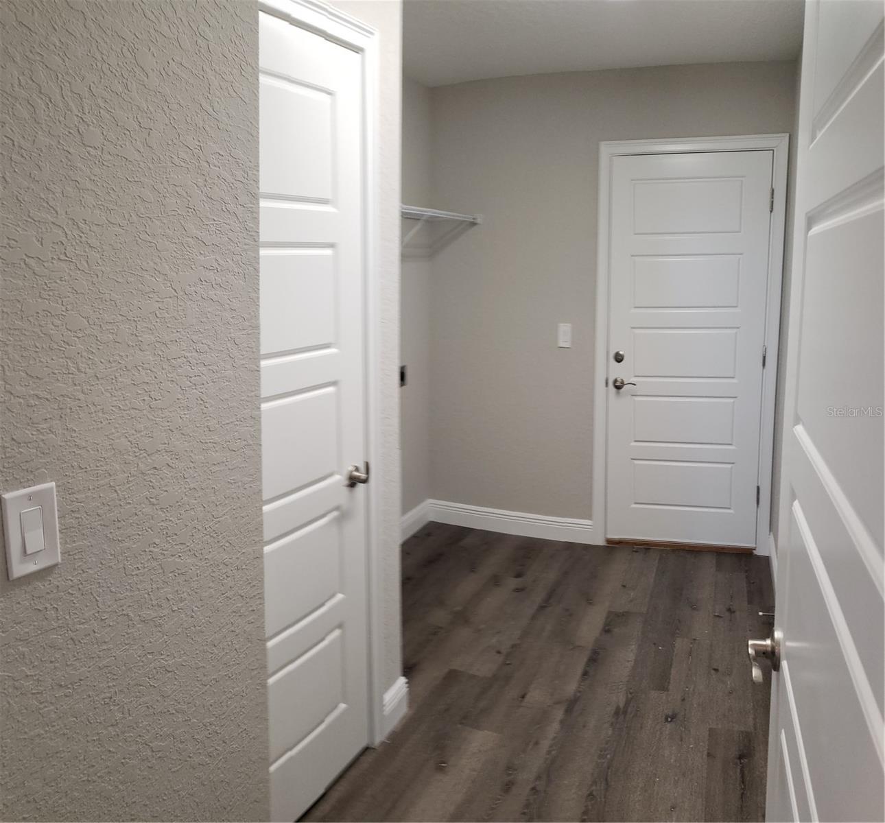 SILVER SPGS SHORES UN 12 - Residential Lease