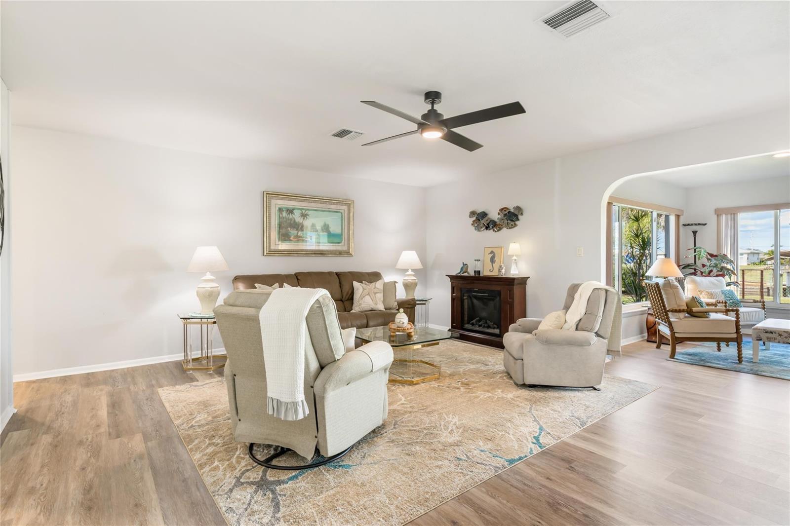 774 SPRING LAKE BOULEVARD NW