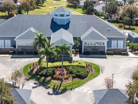 A home in TAVARES