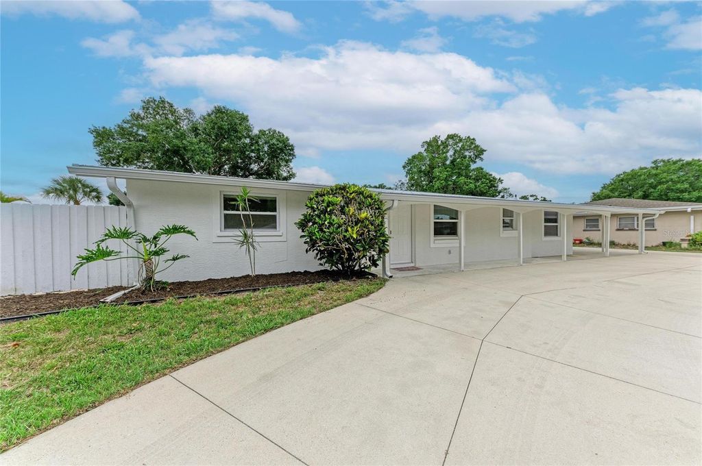 Photo of 2714 Datura Street, Sarasota, FL 34239 (MLS # N6144604)