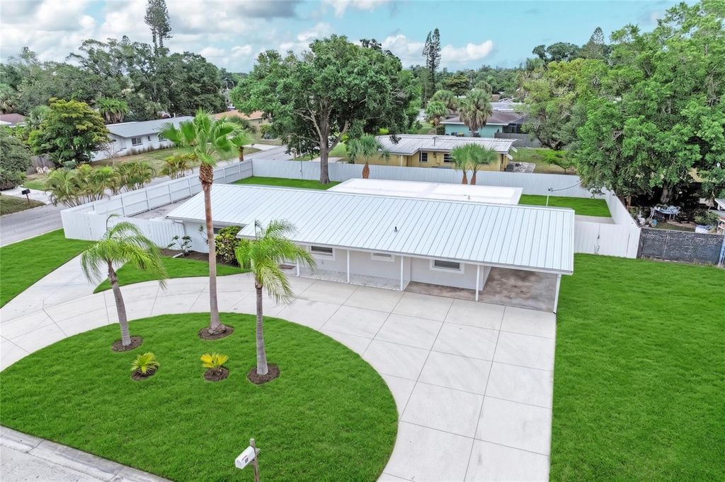 Photo of 2714 Datura Street, Sarasota, FL 34239 (MLS # N6144604)