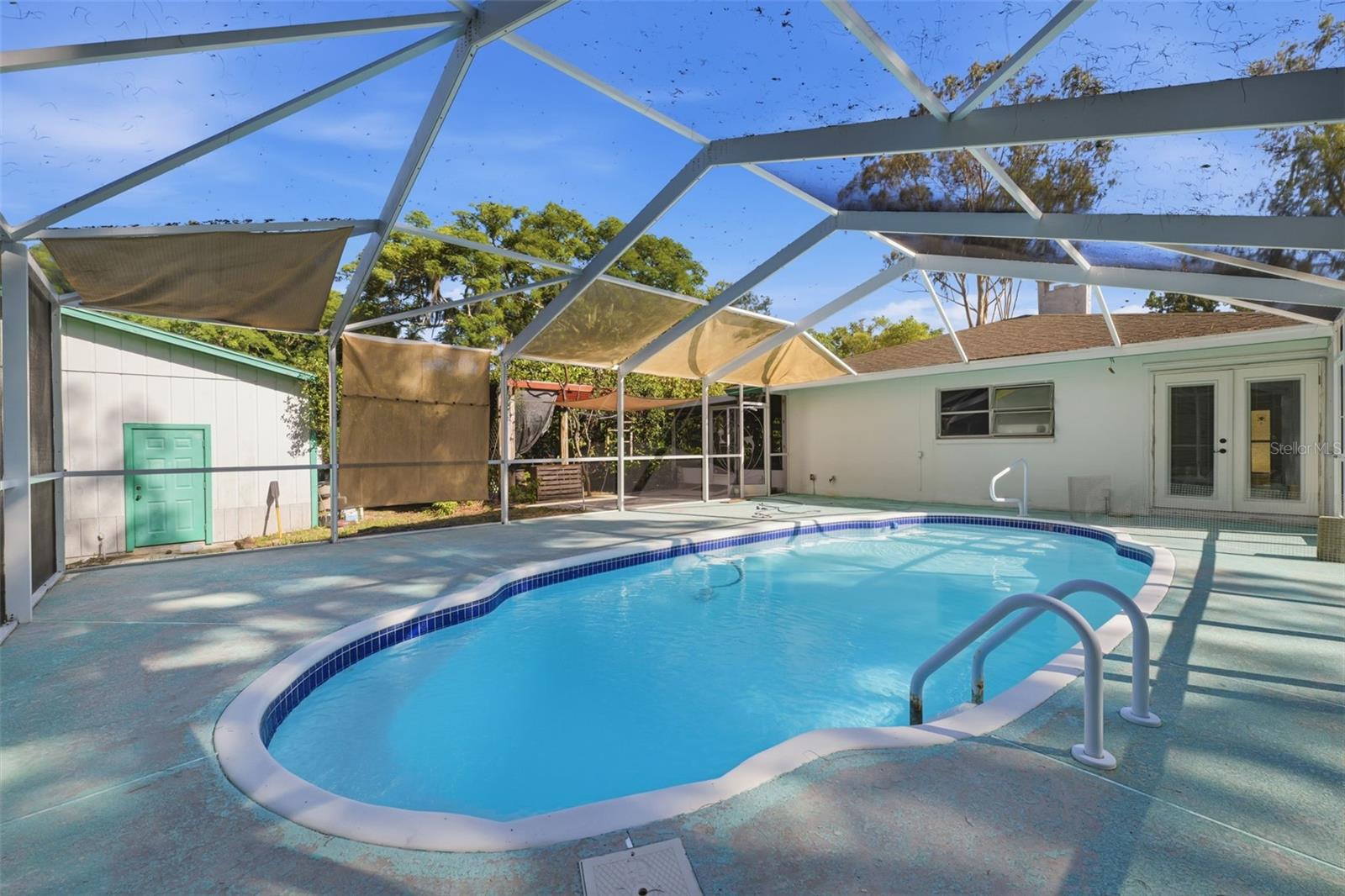 9116 LAKEVIEW DRIVE