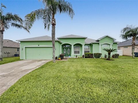 Photo of 8155 Woodvine Circle, Lakeland, FL 33810 (MLS # TB8533367)